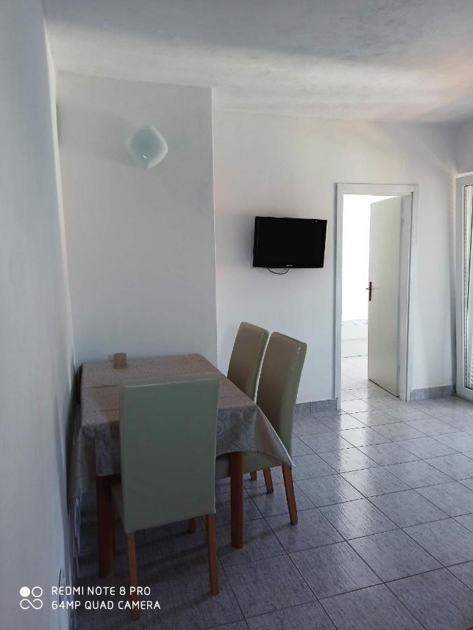 Apartament Boni02 Gdinj Zewnętrze zdjęcie