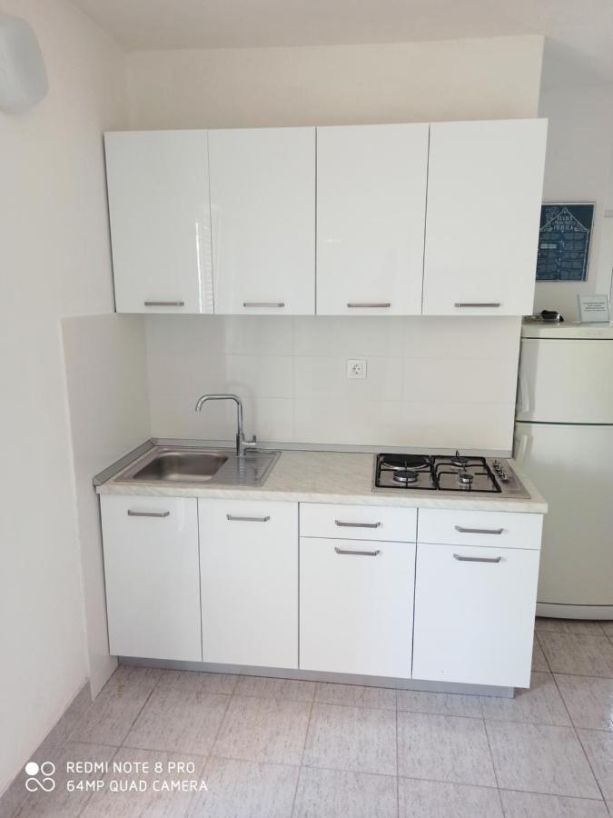 Apartament Boni02 Gdinj Zewnętrze zdjęcie