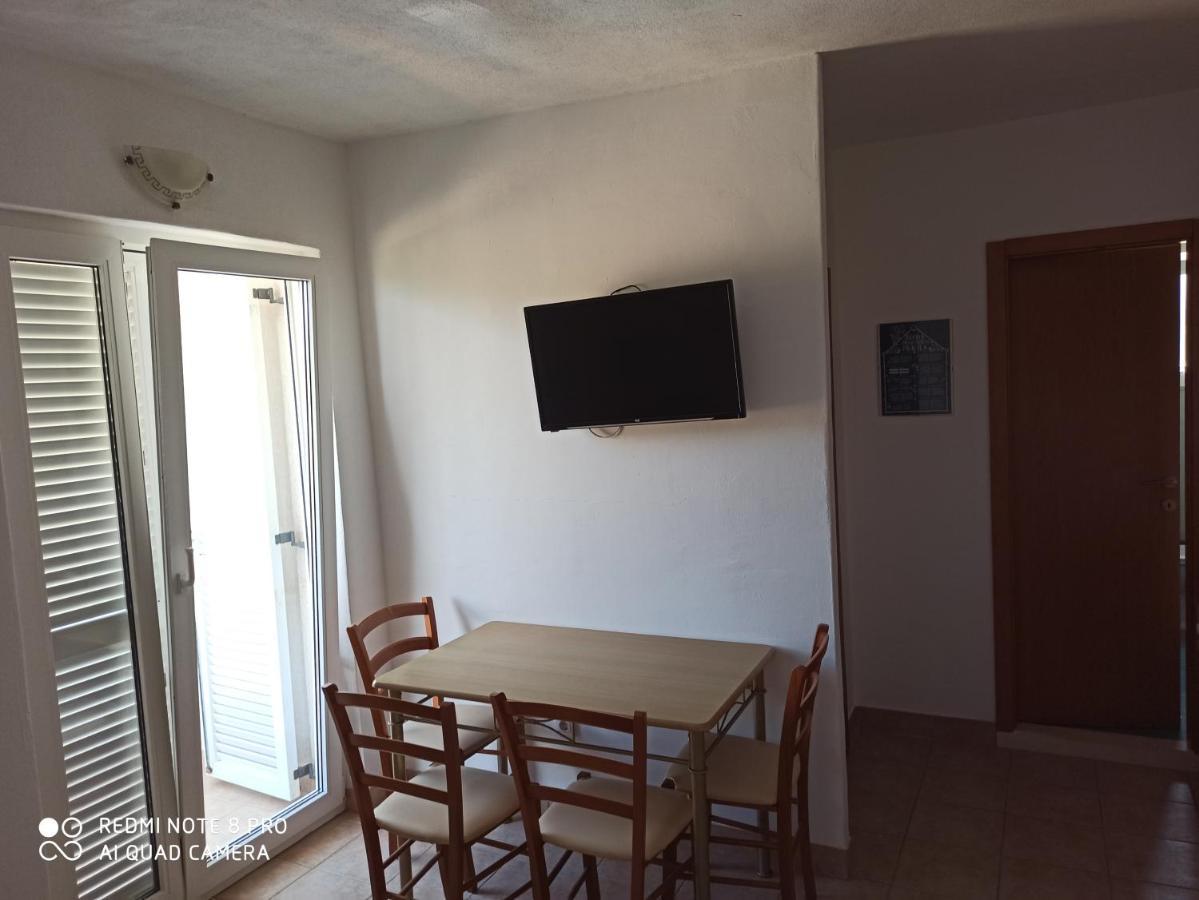Apartament Boni02 Gdinj Zewnętrze zdjęcie