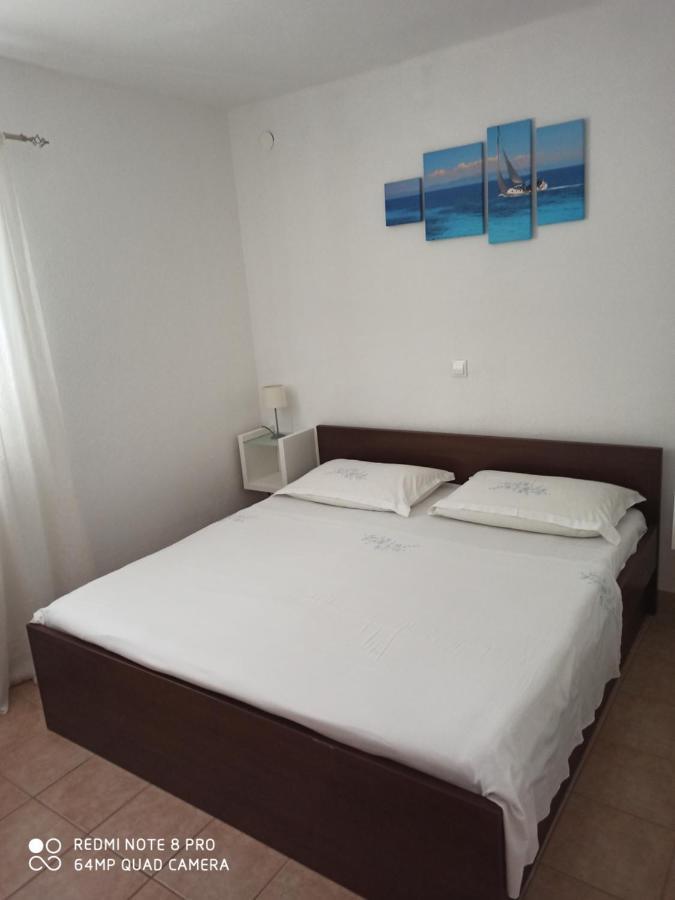 Apartament Boni02 Gdinj Zewnętrze zdjęcie